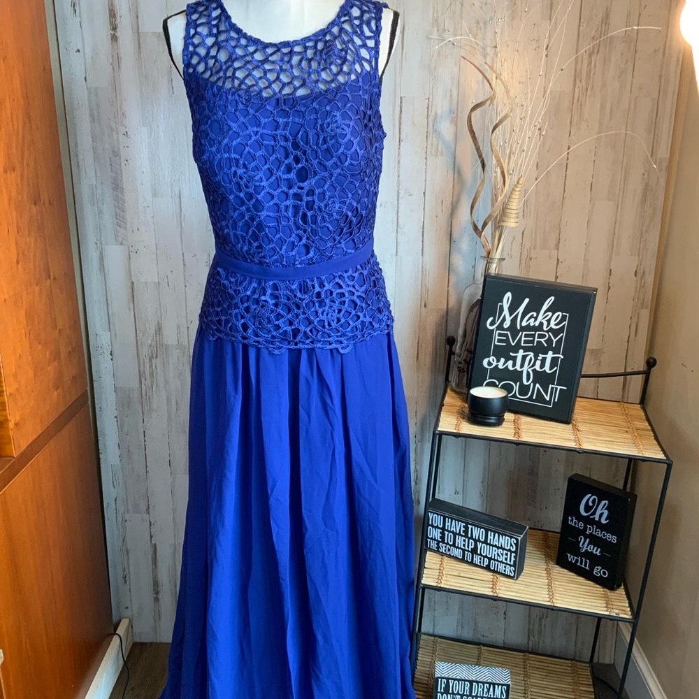 Azbro navy blue evening gown. Size XXXL NWT